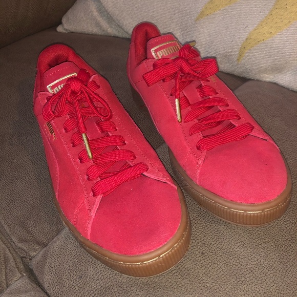 red puma suede sneakers - Picture 4 of 4